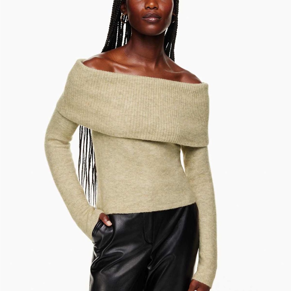 Aritzia Bustle Sweater